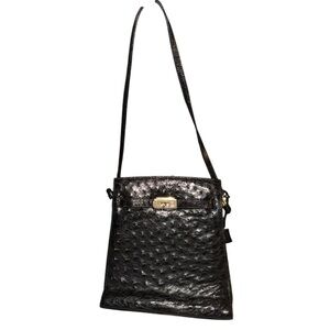 Elegant Vintage Black Ostrich Leather Shoulder Bag